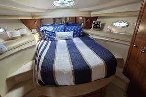 2004 Meridian 459 Aft Cabin Cockpit Motor Yacht thumbnail 47