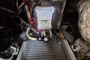 2004 Meridian 459 Aft Cabin Cockpit Motor Yacht thumbnail 66