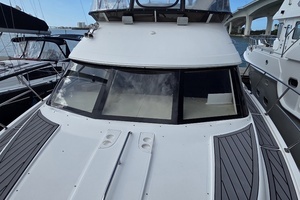 2004 Meridian 459 Aft Cabin Cockpit Motor Yacht thumbnail 28