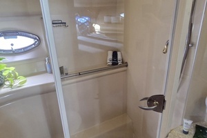 2004 Meridian 459 Aft Cabin Cockpit Motor Yacht thumbnail 45