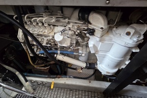 2004 Meridian 459 Aft Cabin Cockpit Motor Yacht thumbnail 65