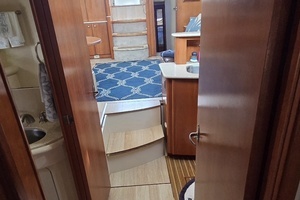 2004 Meridian 459 Aft Cabin Cockpit Motor Yacht thumbnail 51