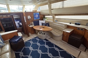 2004 Meridian 459 Aft Cabin Cockpit Motor Yacht thumbnail 35