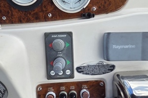 2004 Meridian 459 Aft Cabin Cockpit Motor Yacht thumbnail 20