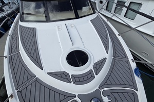 2004 Meridian 459 Aft Cabin Cockpit Motor Yacht thumbnail 30