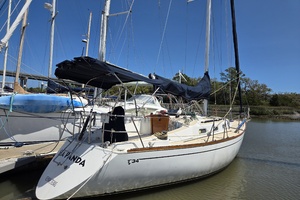 1986 Tartan 34-2 thumbnail 3