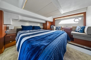 2015 Prestige 550 thumbnail 4