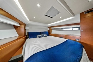 2015 Prestige 550 thumbnail 47