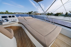 2015 Prestige 550 thumbnail 17