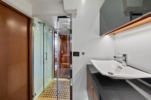 2015 Prestige 550 thumbnail 44