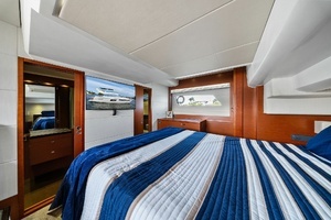 2015 Prestige 550 thumbnail 38
