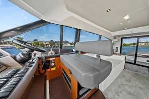 2015 Prestige 550 thumbnail 31