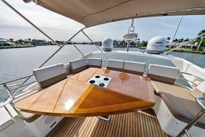 2015 Prestige 550 thumbnail 15