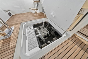 2015 Prestige 550 thumbnail 65