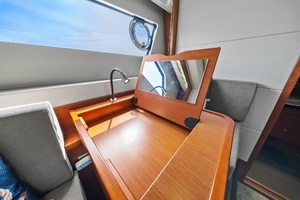 2015 Prestige 550 thumbnail 40