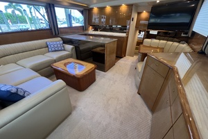 Viking 52 LET IT RAIN - Salon/Galley