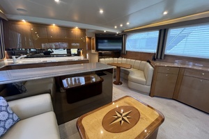 Viking 52 LET IT RAIN - Salon/Galley