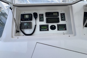 2003 Viking 52 Convertible thumbnail 17