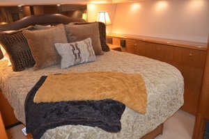 Viking 52 LET IT RAIN - Master Stateroom