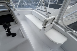 Viking 52 LET IT RAIN - Helm Seating