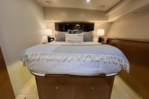 Viking 52 LET IT RAIN - Master Stateroom