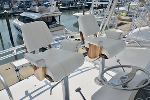 Viking 52 LET IT RAIN - Helm