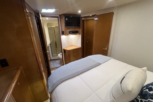 Viking 52 LET IT RAIN - Master Stateroom