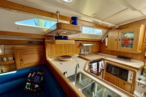 2002 Catalina thumbnail 32