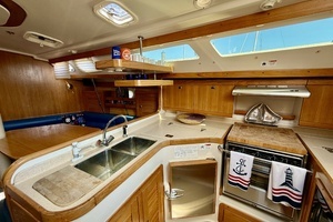 2002 Catalina thumbnail 33