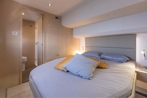 2018 Fountaine Pajot MY 44 thumbnail 18