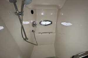 2010 Sea Ray 390 Sundancer thumbnail 17