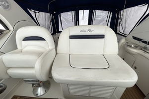 2010 Sea Ray 390 Sundancer thumbnail 10