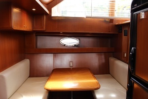 2007 Jefferson Motor Yacht thumbnail 13