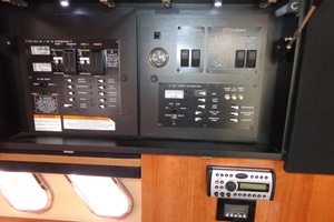 35ft Cruisers Yachts Yacht For Sale