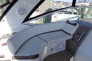 35ft Cruisers Yachts Yacht For Sale