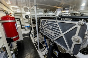 2008 Viking 68 Skybridge 