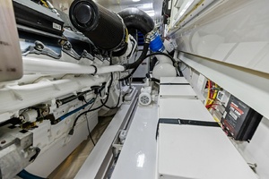 2008 Viking 68 Skybridge 