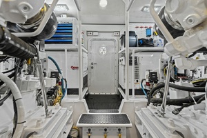 2008 Viking 68 Skybridge 