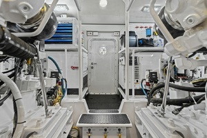 2008 Viking 68 Skybridge thumbnail 69