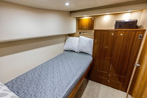 2008 Viking 68 Skybridge 