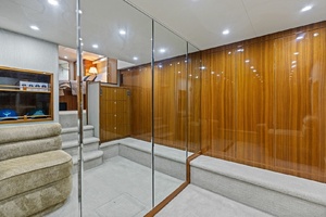 2008 Viking 68 Skybridge 