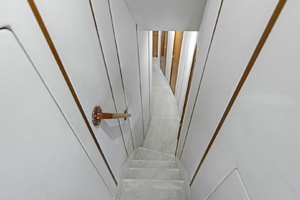 2008 Viking 68 Skybridge 