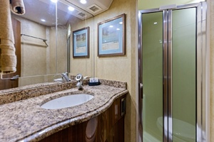 2008 Viking 68 Skybridge 