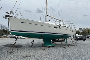 42ft Jeanneau Yacht For Sale
