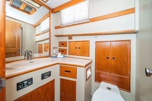 1987 Grand Banks 47 motoryacht thumbnail 76