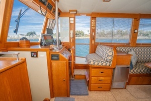 1987 Grand Banks 47 motoryacht thumbnail 22