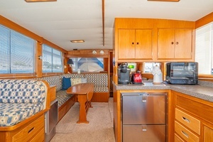 1987 Grand Banks 47 motoryacht thumbnail 45