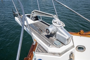 1987 Grand Banks 47 motoryacht thumbnail 12