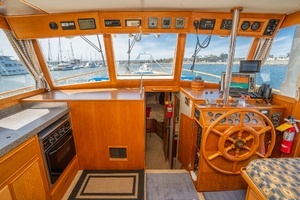 1987 Grand Banks 47 motoryacht thumbnail 21