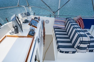 1987 Grand Banks 47 motoryacht thumbnail 20